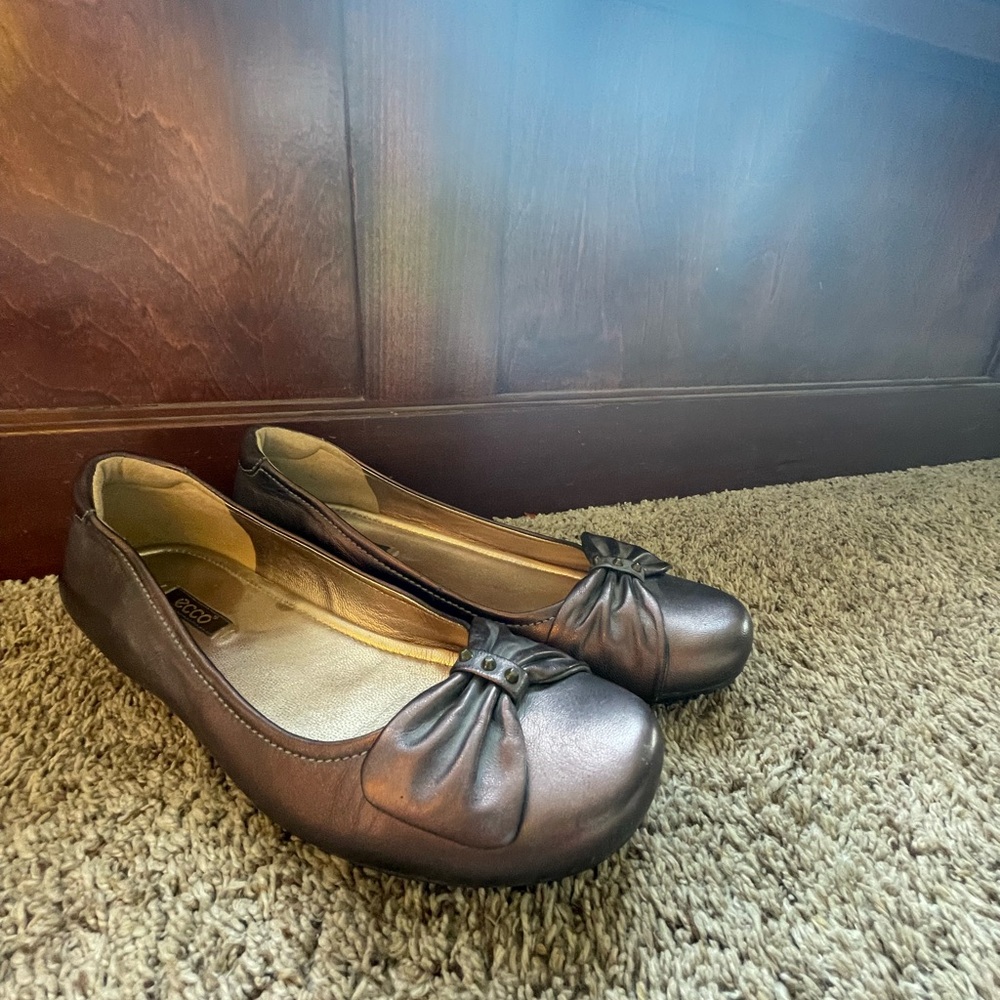 Ecco Metallic Brown Women's Flats